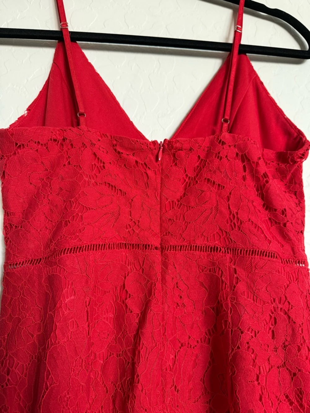 ASTR Red Lace V-Neck Spaghetti Strap Dress - XS - Picture 6 of 8